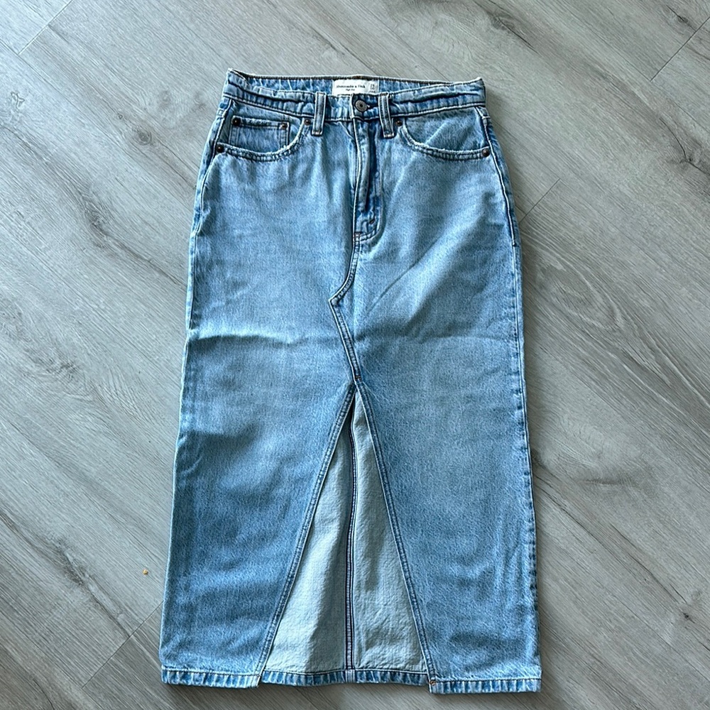 Abercrombie & Fitch Blue Midi Skirt